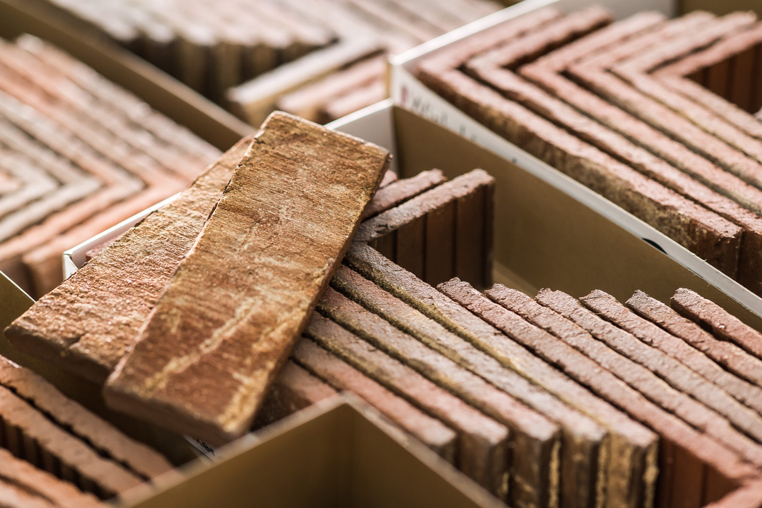 brickslips
